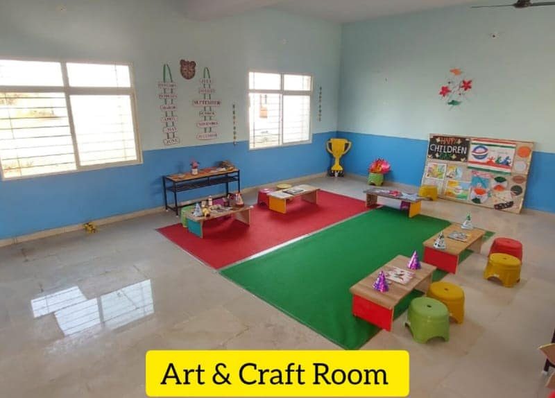 Art and Craft Room 1